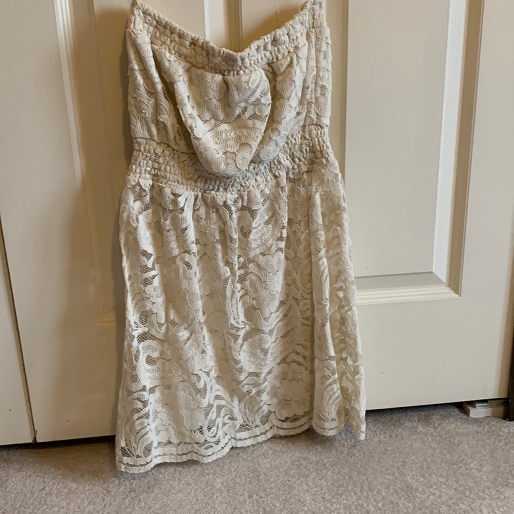 NWT cream colored lace strapless tube top size M